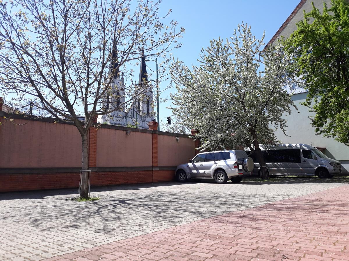 Bella Hotel Segedín Exteriér fotografie